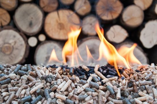 Wood Stove vs. Fireplace: Which One is Better for Your Home?